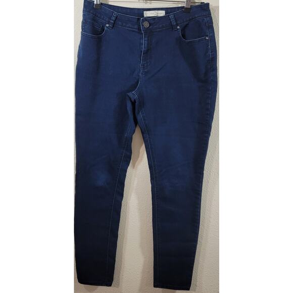 Cato Blue Contemporary Denim Jeans 12 Lightweight 5 Pocket Design Stretch Soft - Picture 1 of 6